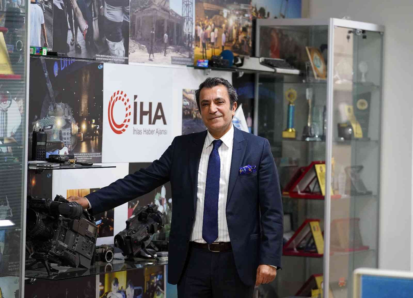 Rusya-Ukrayna savaşının Türkiye ekonomisine yansımaları İş adamı Hasan Hüseyin Önder, Rusya ile Ukrayna arasında yaşanan savaşı ve savaşın Türkiye ekonomisine yansımalarını değerlendirdi. Türkiye’nin ...