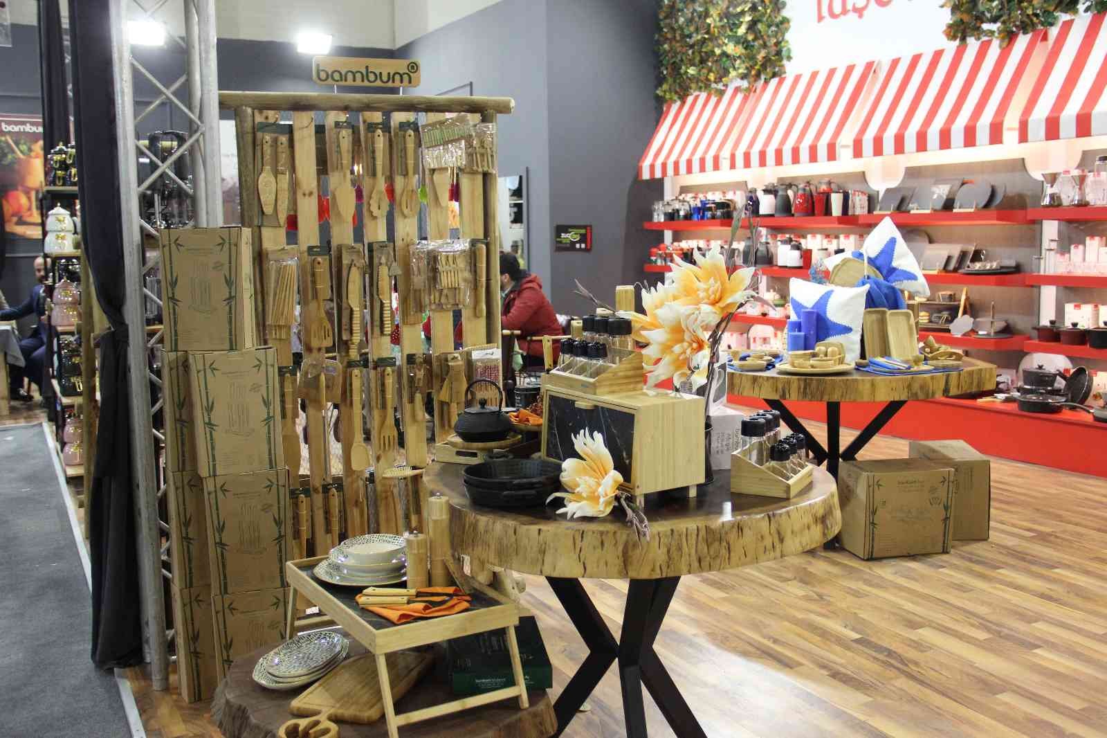 Sağlıklı ve yeni trend ev ve mutfak eşyaları görücüye çıktı Milyarlarca dolarlık Türkiye ev ve mutfak eşyaları sektörünün bahar sezonu buluşması HOST İstanbul, 15’nci kez kapılarını açtı. Fuarda sezonun ...