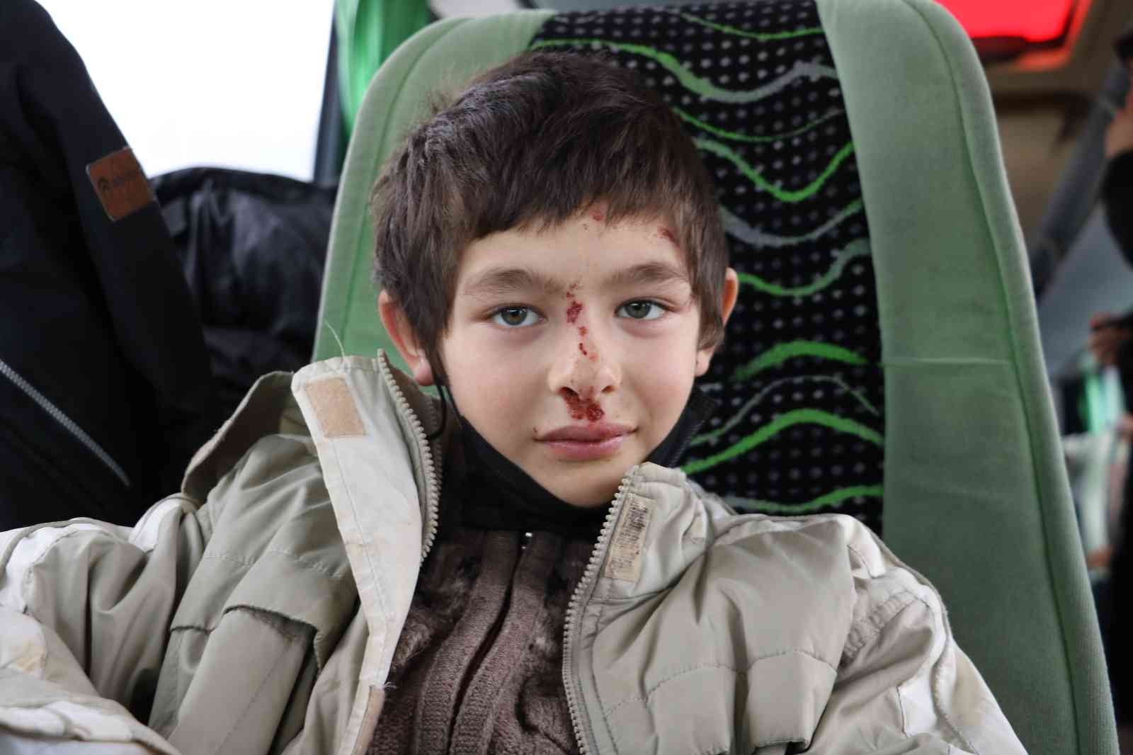 Savaşın masum yüzlü çocukları Rusya’nın Ukrayna’ya askeri müdahalesi sonucu babalarından ayrılıp anneleriyle birlikte başka ülkelere tahliye edilen bebek ve çocukların ...