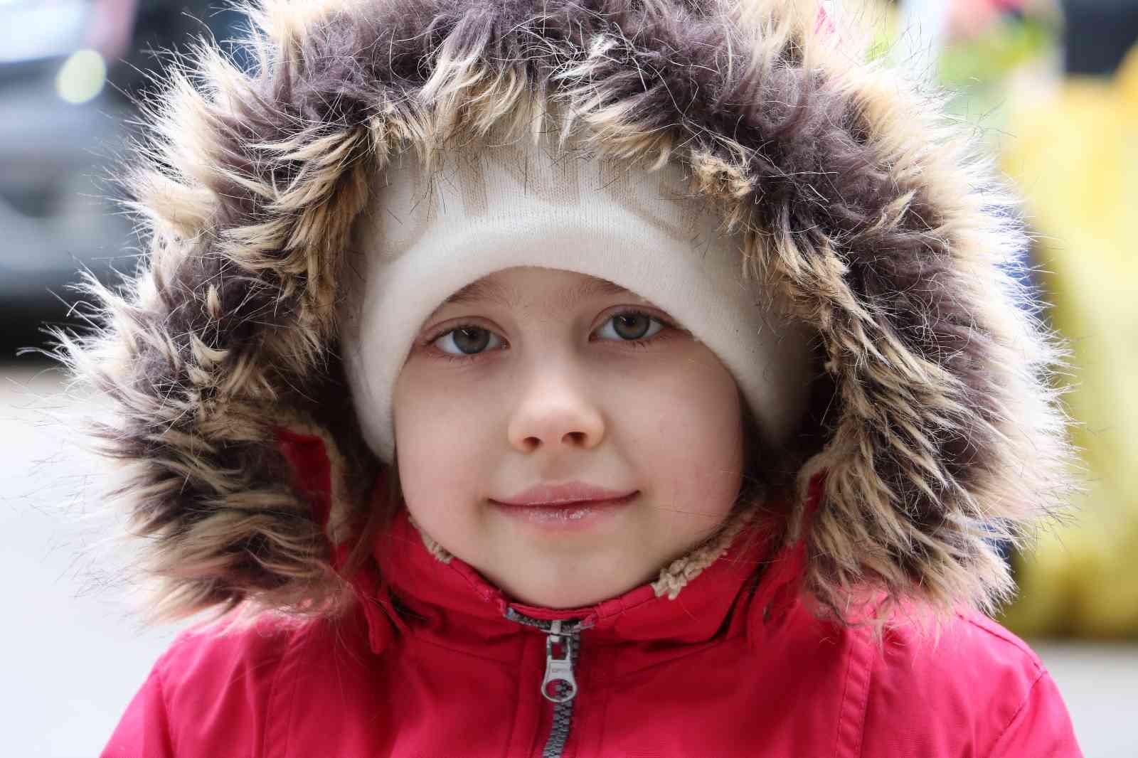 Savaşın masum yüzlü çocukları Rusya’nın Ukrayna’ya askeri müdahalesi sonucu babalarından ayrılıp anneleriyle birlikte başka ülkelere tahliye edilen bebek ve çocukların ...