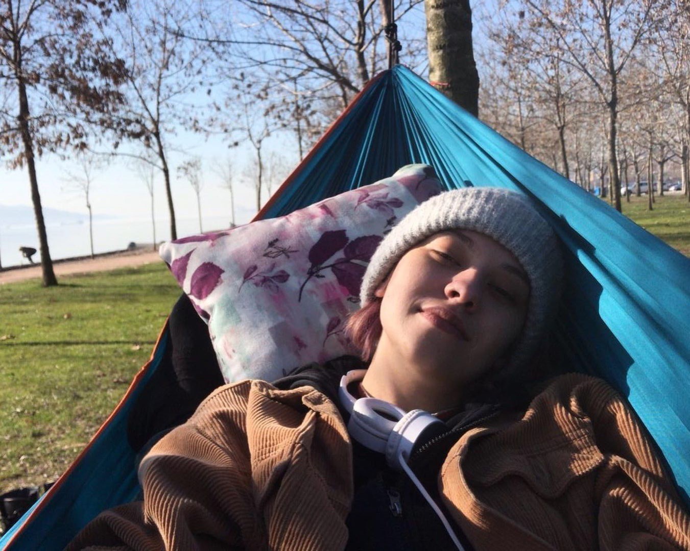 Sedefnur Çağlar’dan 52 gün sonra sevindiren haber Kocaeli’de 9 Ocak’ta misafirliğe gittiği 7’nci kattaki dairenin balkonundan düşerek ağır yaralanan Sedefnur Çağlar yoğun bakımdan çıktı. Olay, 9 ...