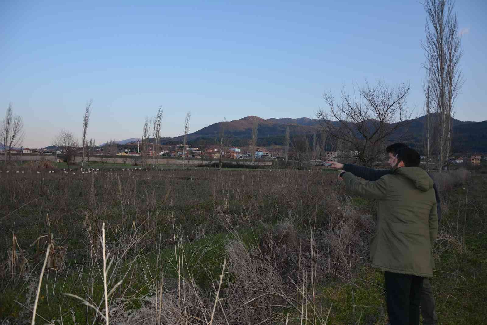 Soğuktan etkilenen leyleklere belediye ve veteriner kontrolü Balıkesir’in Sındırgı ilçesinde, leylekler Sındırgı Belediyesi tarafından takip ediliyor. Sındırgı Kocakonak Mahallesi panayır yerinde Sındırgı ...