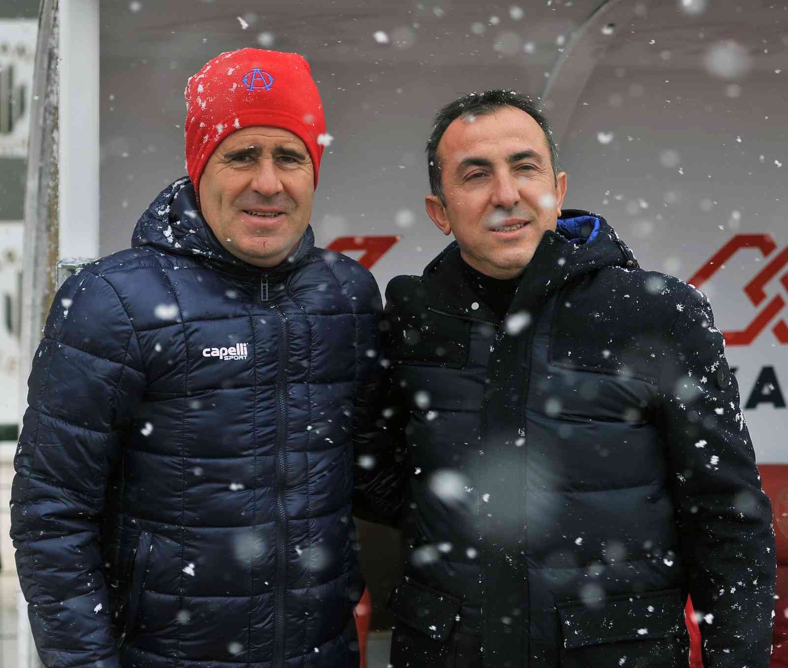 Spor Toto 1. Lig: Ümraniyespor: 0 - Altınordu: 1 Spor Toto 1. Lig’in 29. haftasında Ümraniyespor, sahasında karşılaştığı Altınordu’ya 1-0 mağlup oldu. Maçtan dakikalar 18. dakikada sol kanattan ...