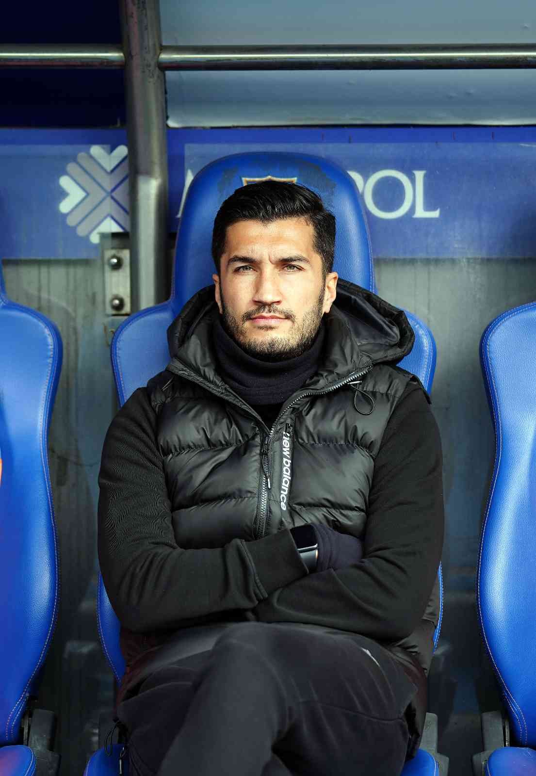 Spor Toto Süper Lig’in 29. haftasında Medipol Başakşehir, Antalyaspor’u ağırlıyor. Mücadelenin ilk yarısı Antalyaspor’un 1-0 üstünlüğü ile ...