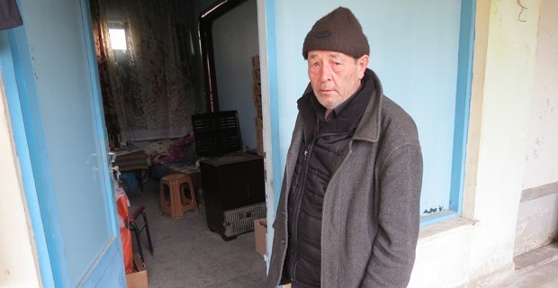 Tek başına kaldığı metruk dükkânda yanarak can verdi Tekirdağ’ın Malkara ilçesinde tek başına kaldığı 10 metrekarelik metruk bir dükkânda yaşama tutunmak için mücadele veren 61 yaşındaki Tahir Kif ...