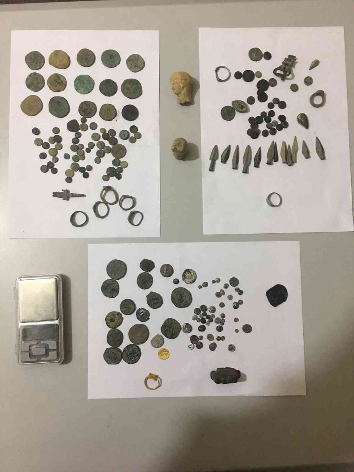 Tekirdağ’da 195 parça tarihi eser ele geçirildi Tekirdağ’ın Hayrabolu ilçesinde tarihi eser operasyonunda 195 parça eser ele geçirildi. Tekirdağ İl Emniyet Müdürlüğüne bağlı polis ekiplerince ...