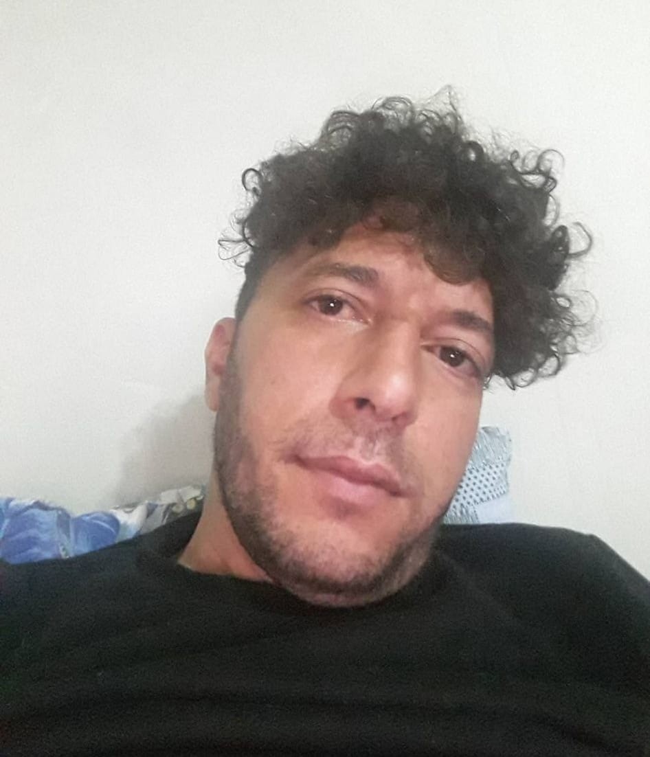 Tekirdağ’da bulunan kemikler 8 aydır kayıp olan sosyal medya fenomenine ait çıktı Tekirdağ’ın Çorlu ilçesinde piknik alandaki ağaçlık alanda bulunan insan kemikleri, 8 ay önce kayıp olarak aranan sosyal medya fenomeni Yunus ...