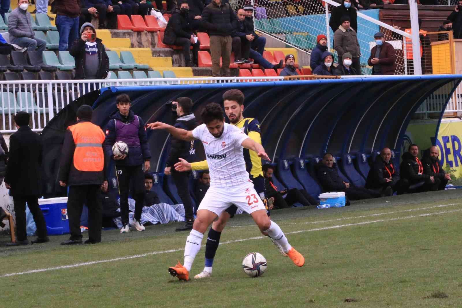 TFF 3. Lig 3. Grup’ta play-off mücadelesi veren Belediye Derincespor, 26. hafta karşılaşmasında Gümüşhane Sportif Faaliyetler’i 3-0 mağlup etti ...