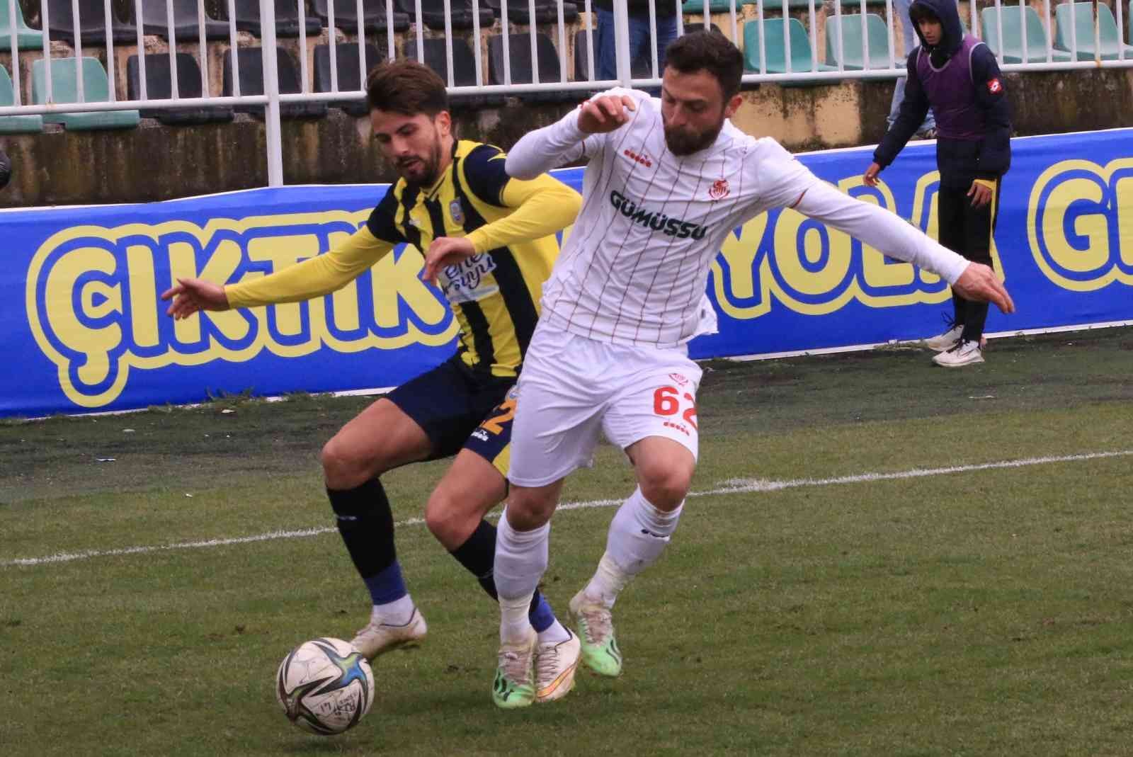TFF 3. Lig 3. Grup’ta play-off mücadelesi veren Belediye Derincespor, 26. hafta karşılaşmasında Gümüşhane Sportif Faaliyetler’i 3-0 mağlup etti ...