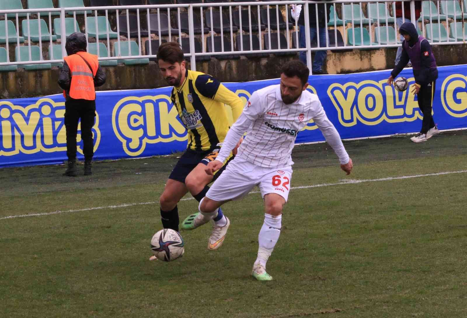 TFF 3. Lig 3. Grup’ta play-off mücadelesi veren Belediye Derincespor, 26. hafta karşılaşmasında Gümüşhane Sportif Faaliyetler’i 3-0 mağlup etti ...