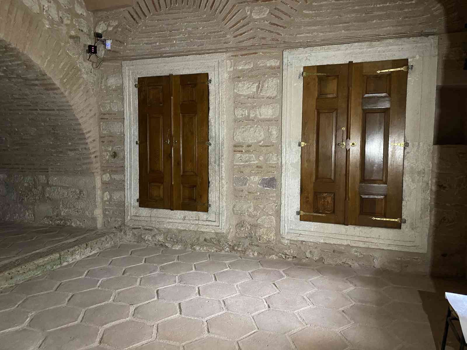 Topkapı Sarayı’nda restorasyonda olan Harem bölümün yüzde 80’i tamamlandı Topkapı Sarayı’nda restorasyonda olan Harem-i Hümayun bölümünün çalışmalarının yüzde 80’ni tamamlandı. Kadın Efendiler, Cariyeler Taşlığı, Kara ...