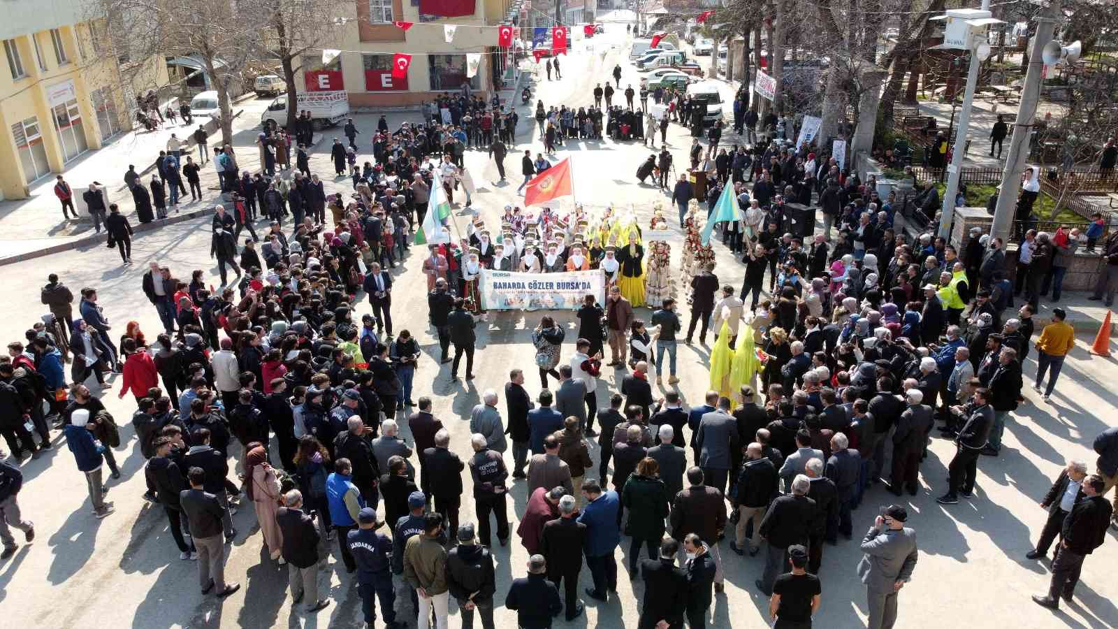 Türk Dünyası Kültür Başkenti’nde nevruz coşkusu Türk Dünyası’nın Kültür Başkenti ilan edilen Bursa’da nevruz coşkusu yaşanıyor. Orhaneli ilçesinde düzenlenen nevruz programına yoğun ilgi ...