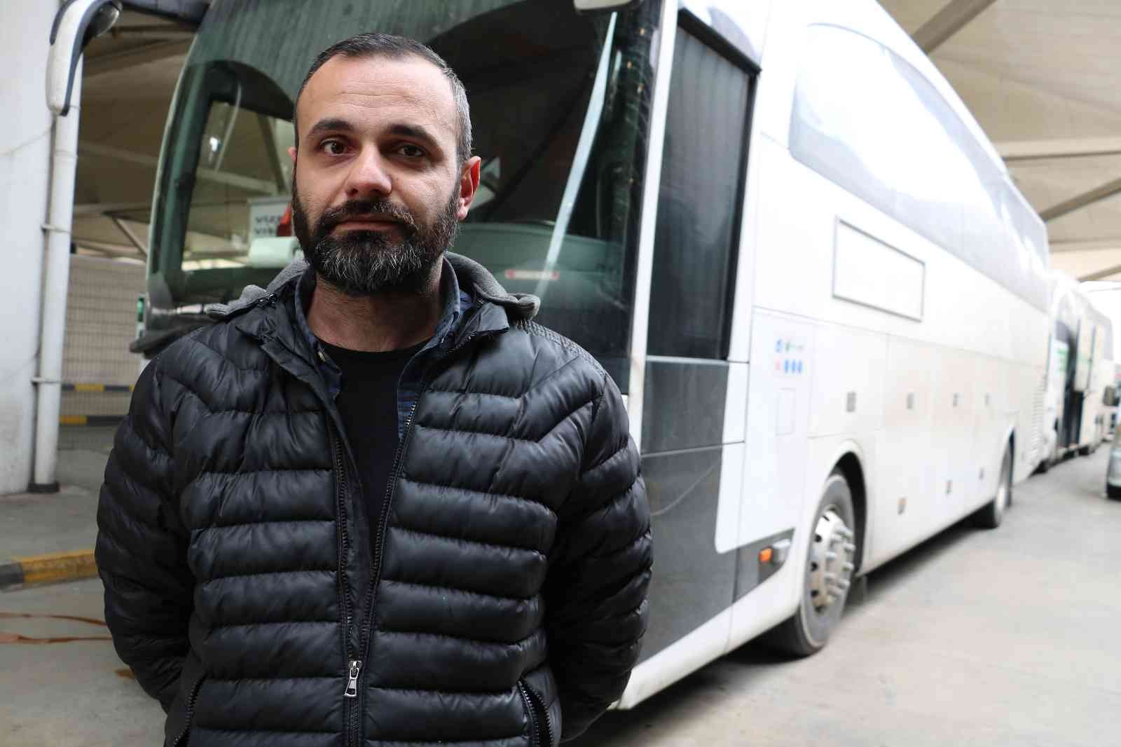 Türk vatandaşlarının tahliyesi için Türkiye’den Ukrayna’ya giden onlarca otobüsün dönüş yolculuğu sürüyor. Dışişleri Bakanlığı koordinasyonunda ...