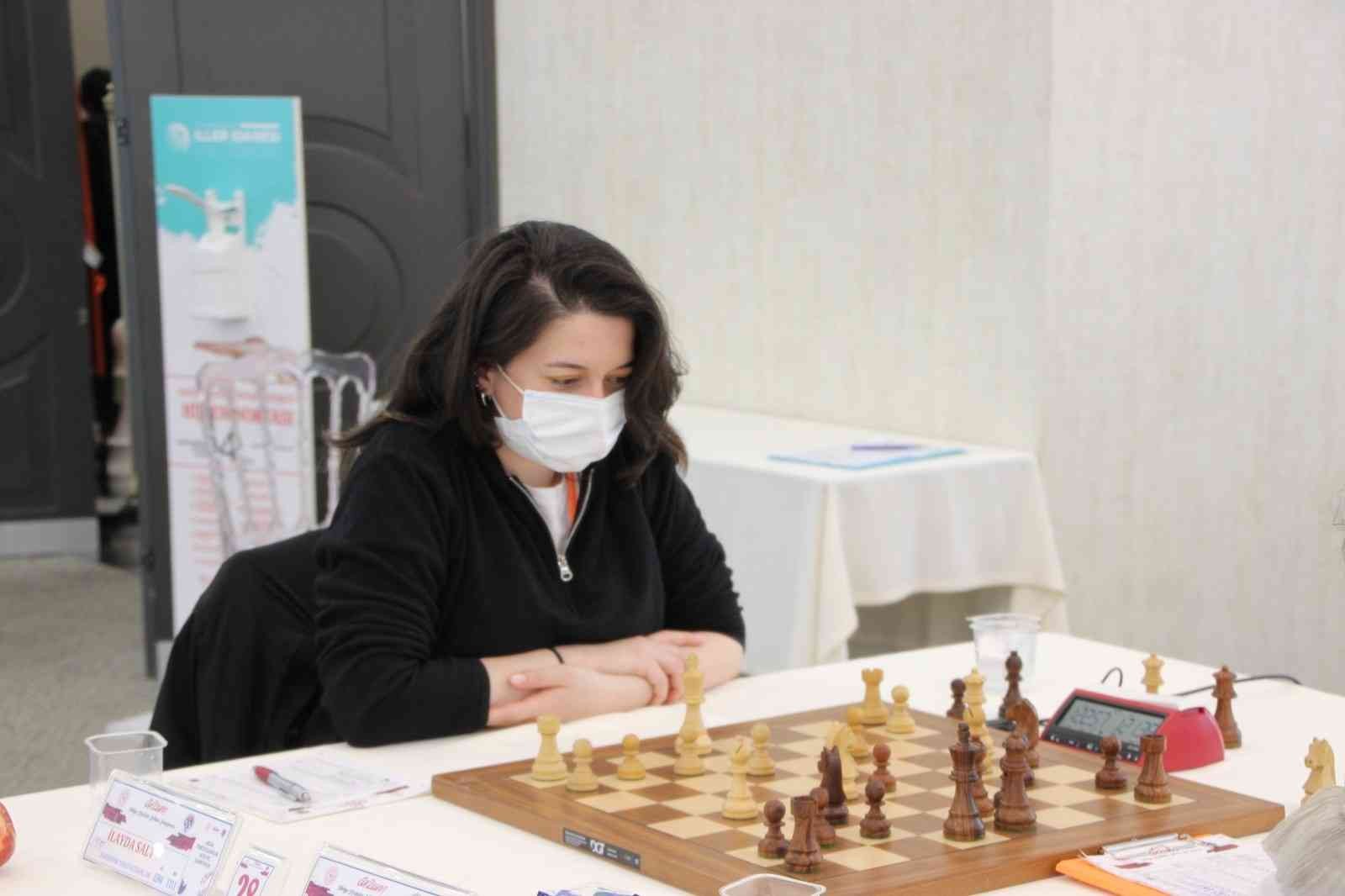 Türkiye Kadınlar Satranç Şampiyonası başladı Türkiye Satranç Federasyonu (TSF) tarafından Arzum Elektrikli Ev Aletleri’nin desteğiyle düzenlenen 2022 Arzum Türkiye Kadınlar Satranç ...