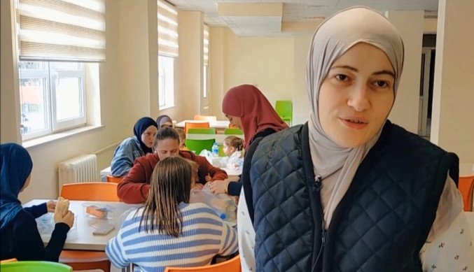 Rusya’nın Ukrayna’ya askeri müdahalesinin ardından çocuklarıyla birlikte Türkiye’ye tahliye edilen Kırım Tatar Türkleri, Edirne’de otelde misafir ...