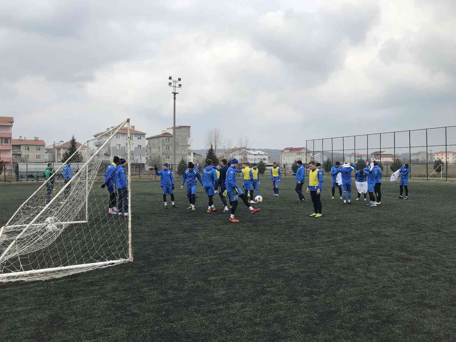 Ülkelerindeki savaş sebebiyle Türkiye’de mahsur kalan Ukrayna İşitme Engelli Futbol Milli Takımı, Brezilya’daki olimpiyatlara hazırlık ...