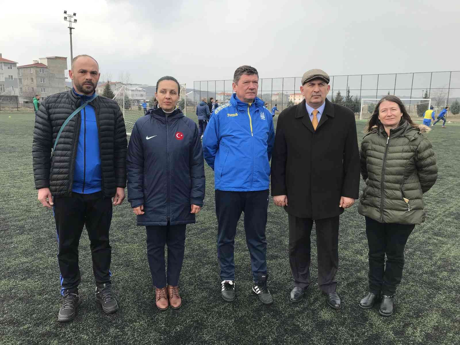 Ülkelerindeki savaş sebebiyle Türkiye’de mahsur kalan Ukrayna İşitme Engelli Futbol Milli Takımı, Brezilya’daki olimpiyatlara hazırlık ...