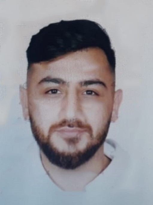 Ümraniye’de polis noktasından kaçan 3 şüpheliden ikisi vurularak yakalandı İstanbul’un Ümraniye ilçesinde, güvenlik güçlerinin ’dur’ ihtarına uymayan otomobildeki 3 kişi, polislere silah göstererek kaçtı. Yaşanan ...