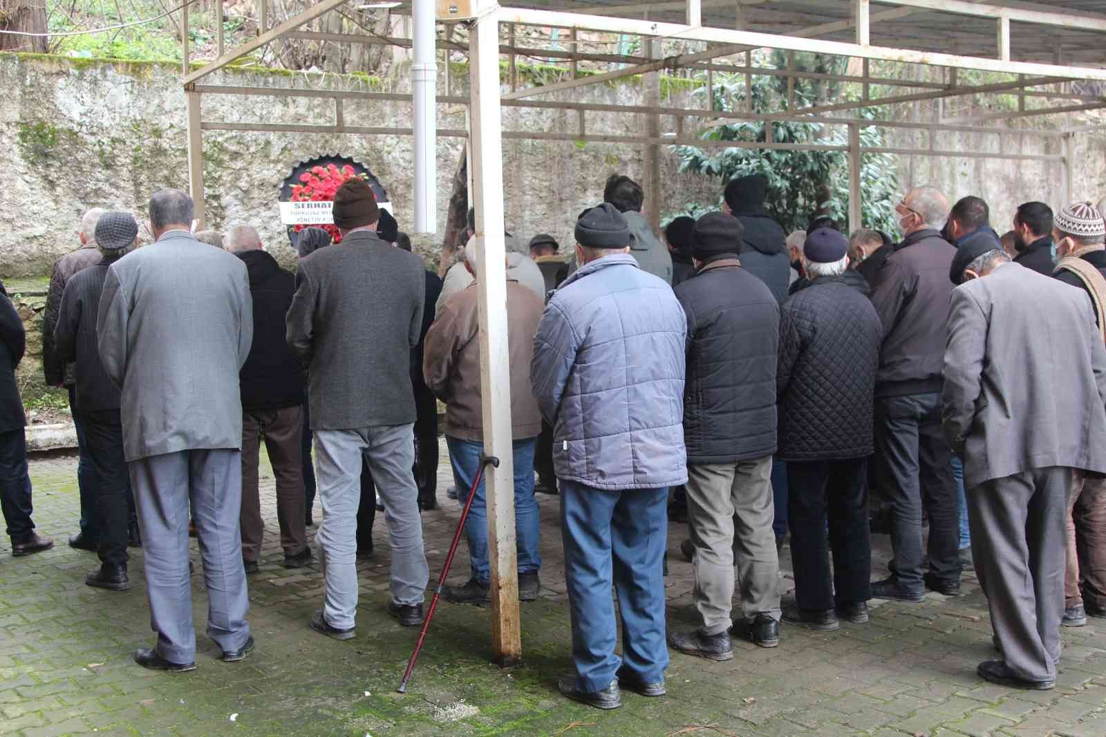 Ünlü spor adamının acı günü Futbol hayatının ardından başta Galatasaray olmak üzere bir çok takımda antrenörlük yapan Ahmet Akcan’ın babası Mehmet Akcan (86) hayatını ...