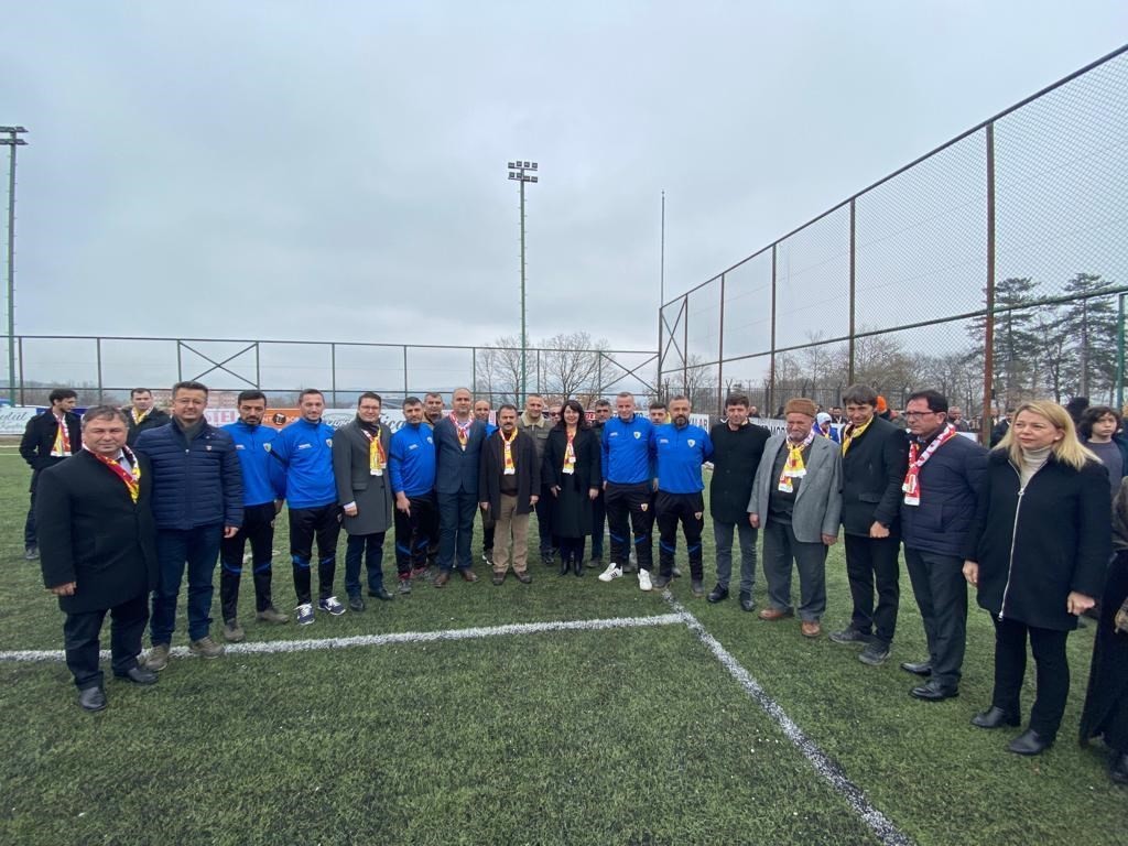 Vali Aktaş, Yenice Spor açılış maçına katıldı Çanakkale’nin Yenice ilçesinde Yenice Spor Kulübünün 2021-2022 yılı 1. Amatör Ligi açılış maçına Çanakkale Valisi İlhami Aktaş’ın yanı sıra ...