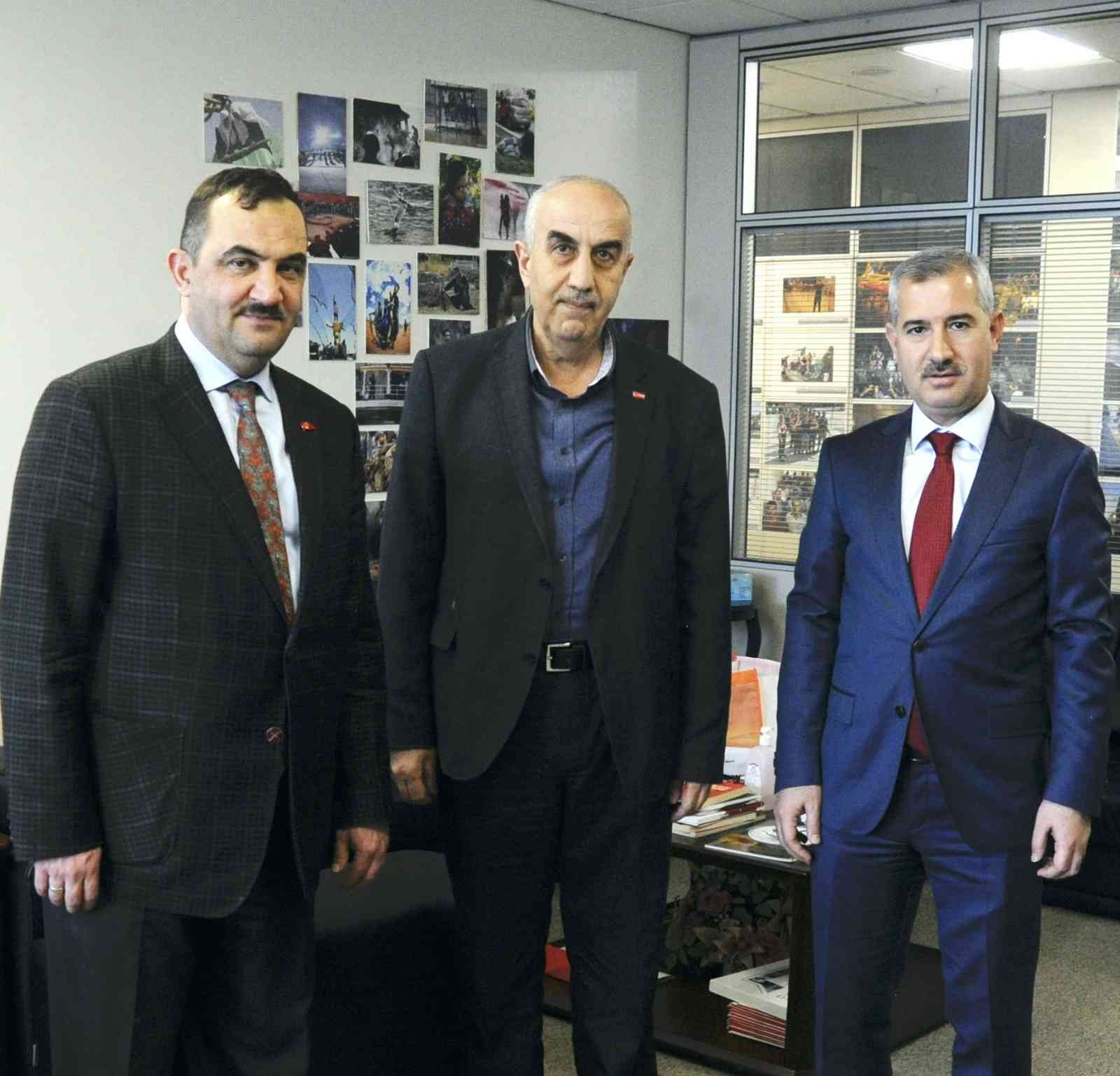 Malatya’nın gelişim yönünden dikkat çeken ilçelerinden Yeşilyurt’un Belediye Başkanı Mehmet Çınar, İhlas Medya’yı ziyaret etti. Başkan Çınar ...