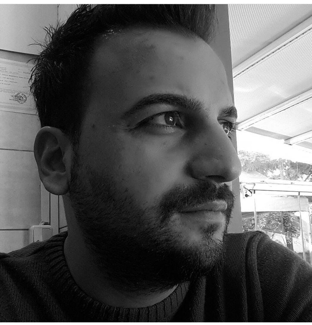 Yüksek gerilim akımına kapılan kişi hayatını kaybetti Kocaeli’de internet kablosunun yüksek gerilim tellerine değmesi neticesinde akıma kapılan akaryakıt istasyonu yetkilisi hayatını kaybetti. Olay ...