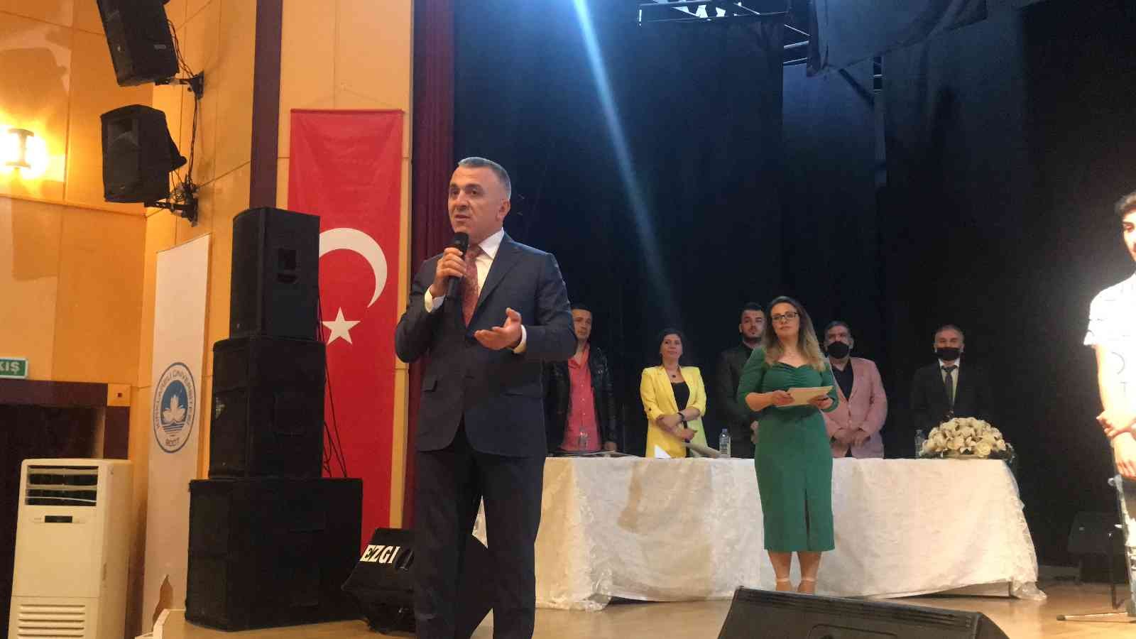 8 Nisan Dünya Romanlar Günü Kırklareli’nde kutlandı 8 Nisan Dünya Romanlar Günü çerçevesinde ses ve ritim yarışmaları düzenlendi. 8 Nisan Dünya Romanlar Günü çerçevesinde Kırklareli Valiliği, İl ...