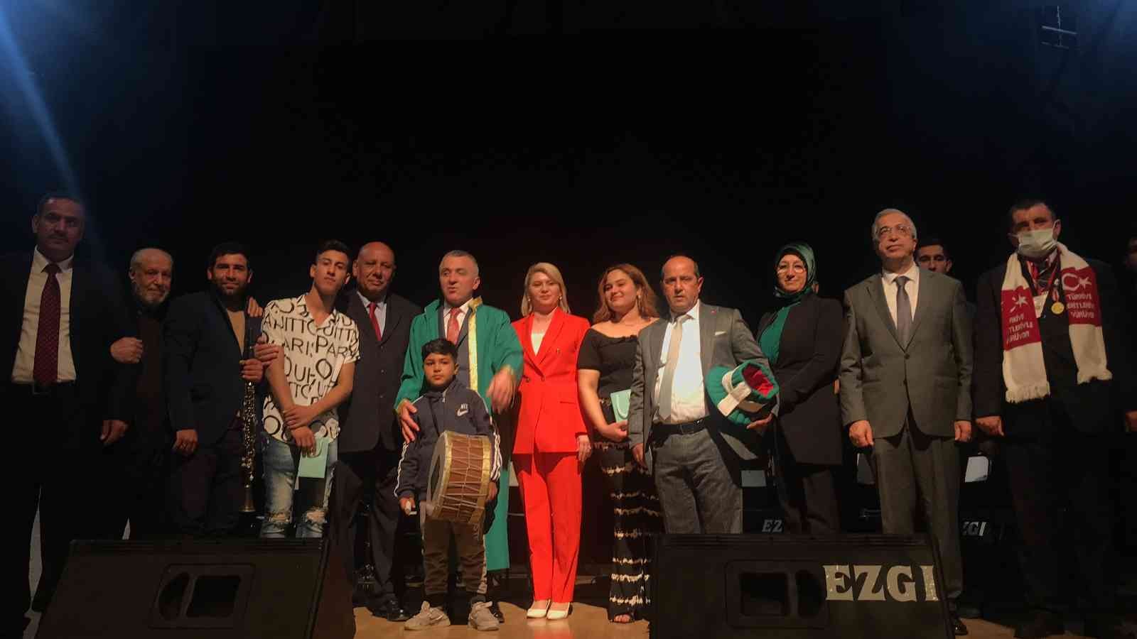 8 Nisan Dünya Romanlar Günü Kırklareli’nde kutlandı 8 Nisan Dünya Romanlar Günü çerçevesinde ses ve ritim yarışmaları düzenlendi. 8 Nisan Dünya Romanlar Günü çerçevesinde Kırklareli Valiliği, İl ...