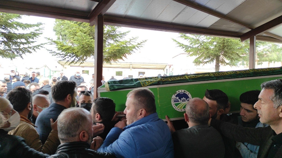 Acun Ilıcalı’nın acı kaybı Acun Ilıcalı’nın sahibi olduğu televizyon kanalında yayınlanan bir programda güvenlik görevlisi olarak çalışan ve geçirdiği kalp krizi ...