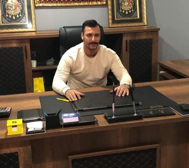 Acun Ilıcalı’nın acı kaybı Acun Ilıcalı’nın sahibi olduğu televizyon kanalında yayınlanan bir programda güvenlik görevlisi olarak çalışan ve geçirdiği kalp krizi ...