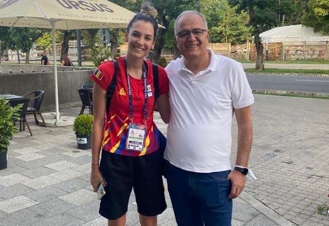 Alexia Carutasu, 2024’te Türk milli takım formasını giyecek Sultanlar Ligi ekiplerinden Galatasaray HDI Sigorta takımında kiralık olarak forma giyen VakıfBank sporcusu Alexia Carutasu, Türk vatandaşlığına ...