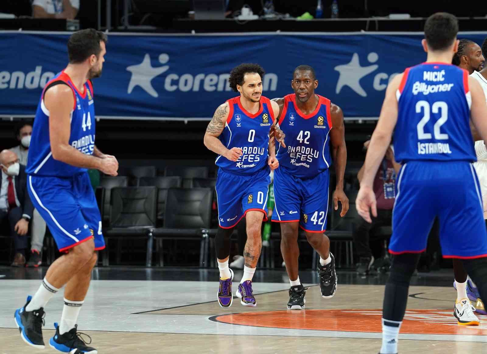 Anadolu Efes, Milano deplasmanında Anadolu Efes, THY Euroleague play-off turu ikinci maçında yarın deplasmanda İtalyan temsilcisi Olimpia Milano ile mücadele edecek. Seride Efes’in ...