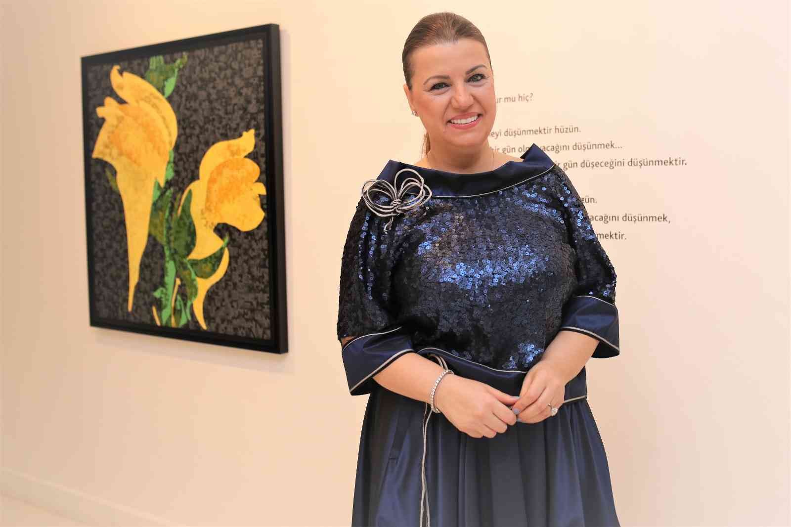 Anadolu’nun çiçekleri, motiflerde hayat buluyor Anadolu’da yetişen 14 farklı çiçeğin hikâyesi, motiflerle tuvale yansıtıldı. Marmara Üniversitesi Atatürk Eğitim Fakültesi Resim-İş Öğretmenliği ...