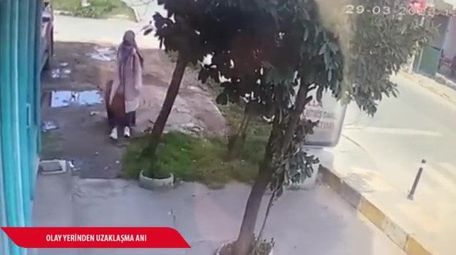 Annesinin Nisa Mihriban bebeği sokağa bıraktığı anlar kamerada Pendik’te terk edilmiş bir bebek vakasında giden Acil Tıp Teknisyeni Büşra Durmaz’ın 3 aylık bebeğe sütannelik yapması Türkiye’nin gündemine ...
