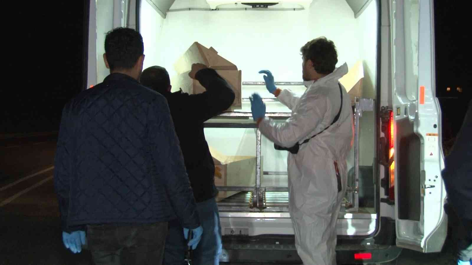 Arnavutköy’de ormanlık alanda 38 günlük ceset bulundu Arnavutköy’deki ormanlık bir alanda erkek cesedi bulundu. 38 gün önce öldüğü tespit edilen ceset, incelenmek üzere Adli Tıp Kurumu’na kaldırıldı ...