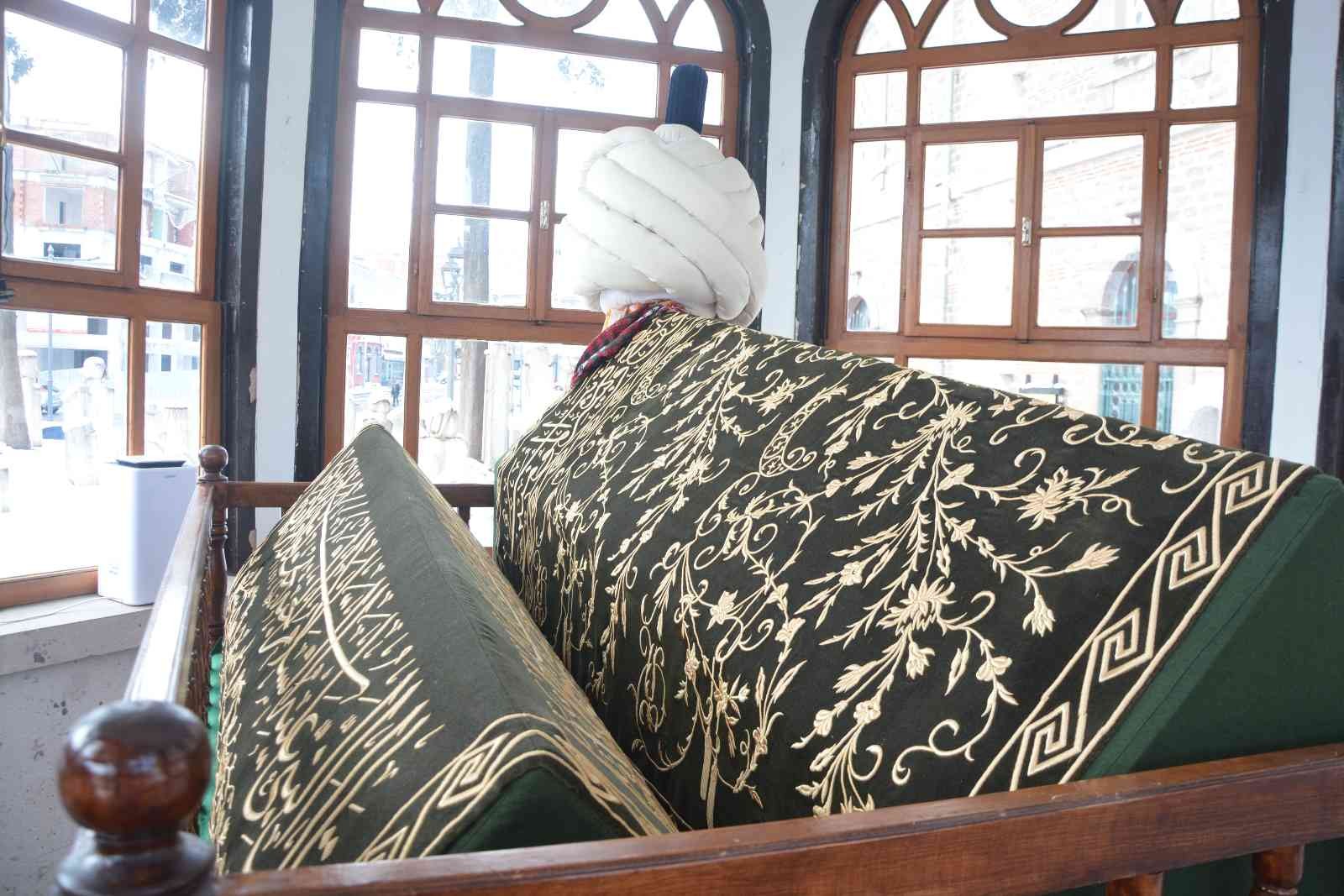 Balıkesir’de türbeler, puşideler ile inanç turizmine kazandırılacak Balıkesir’de İslam büyükleri ve devlet adamlarının ebedi istiratgahı olan türbelerde bulunan sandukalar, hanımların işlediği el işi göz nuru ...