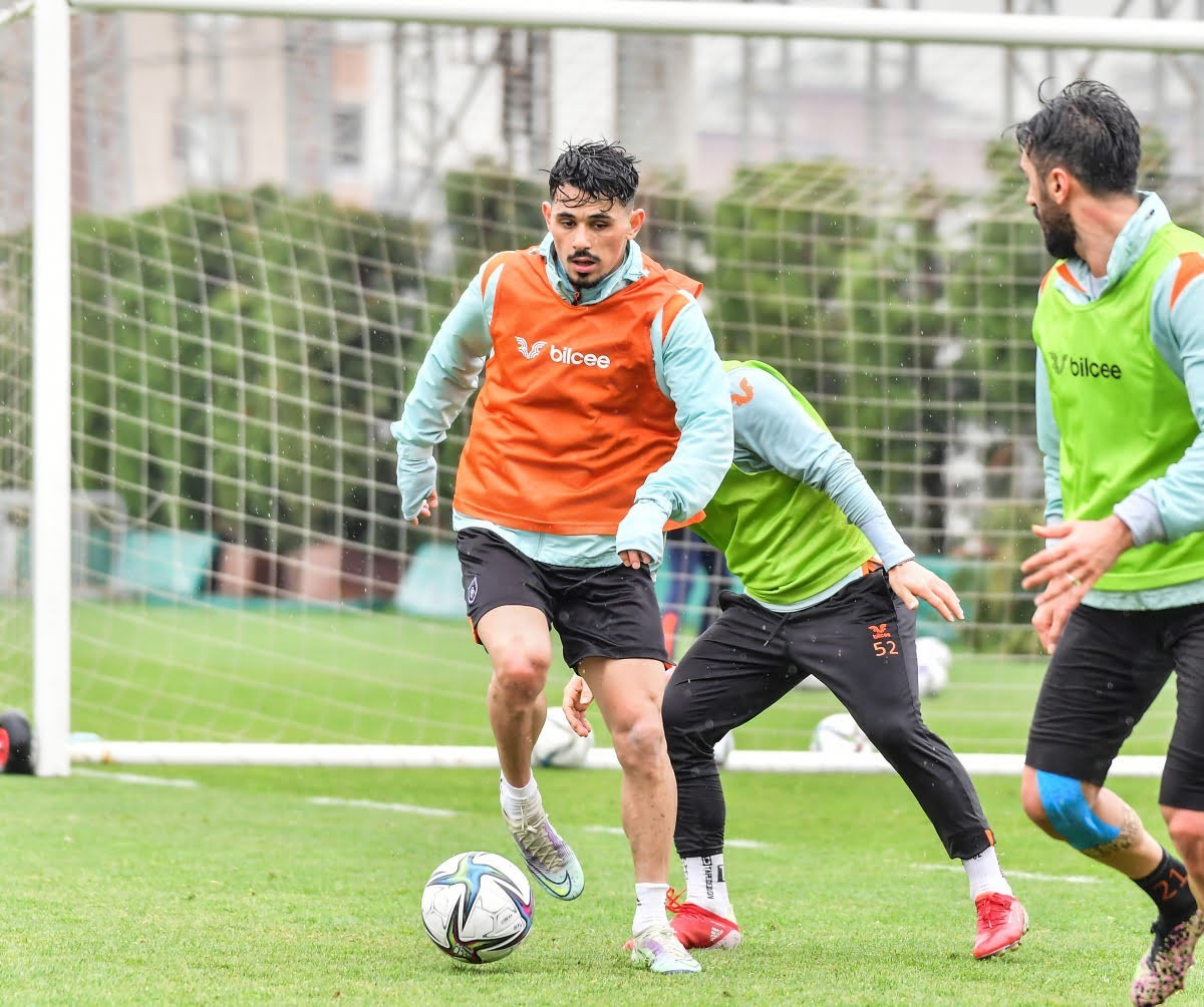 Medipol Başakşehir, Süper Lig’in 32. haftasında Sivasspor ile yapacağı maçın hazırlıklarına bugün yaptığı antrenmanla başladı. Spor Toto Süper ...