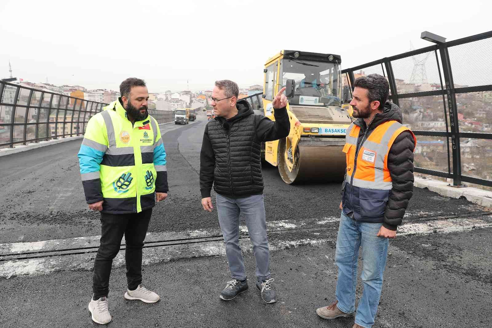 Başakşehir’de bahar hazırlıkları başladı Başakşehir Belediye Başkanı Yasin Kartoğlu, ilçe genelinde başlayan bahar hazırlıklarını yerinde inceledi. Sahadaki ekiplerle bir araya gelen ...