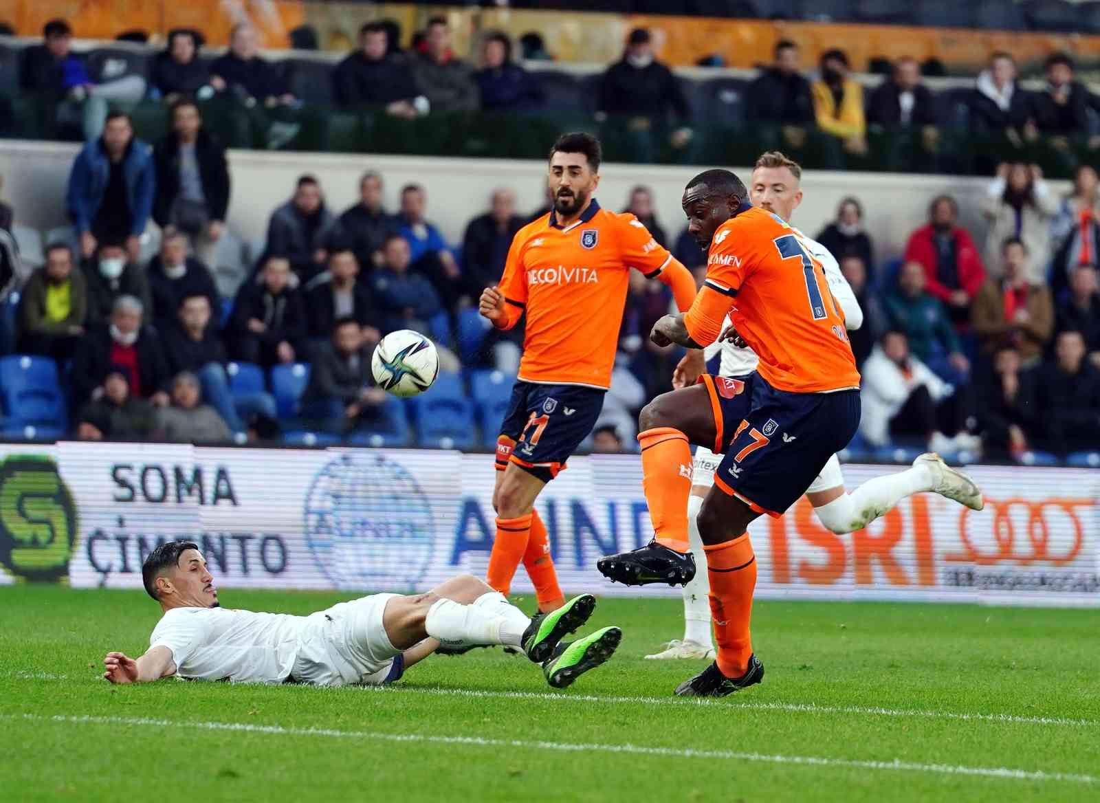 Başakşehir, Süper Lig’in 32. haftasında Sivasspor’a konuk olacak. İstanbul temsilcisi ligde bugüne kadar oynanan maçlarda rakibine karşı ...