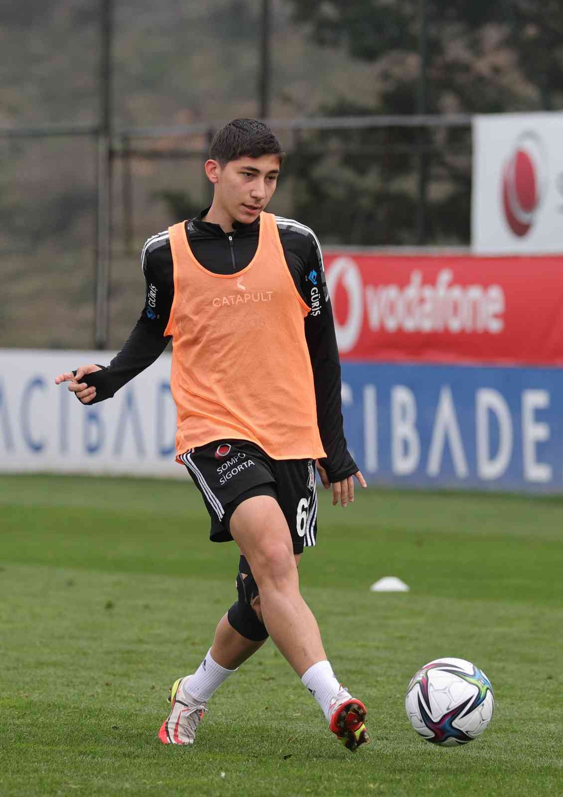 Beşiktaş, Spor Toto Süper Lig’in 32. haftasında cumartesi günün evinde oynayacağı Alanyaspor maçının hazırlıklarına ara vermeden başladı. BJK ...