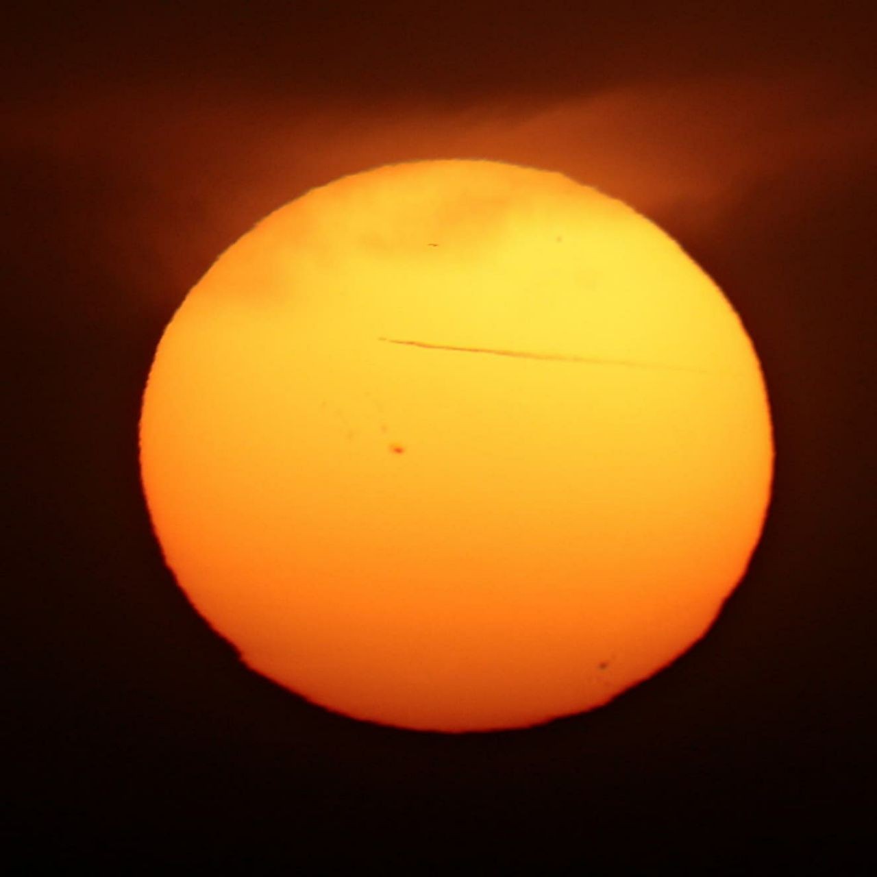 Binlerce ak pelikan Bursa semalarında görsel şölen oluşturdu Bursa semalarında son iki gündür binlerce ak pelikanın göç yolculuğu vatandaşların kamerasına yansıdı. Afrika’dan her yıl yola çıkan ak ...