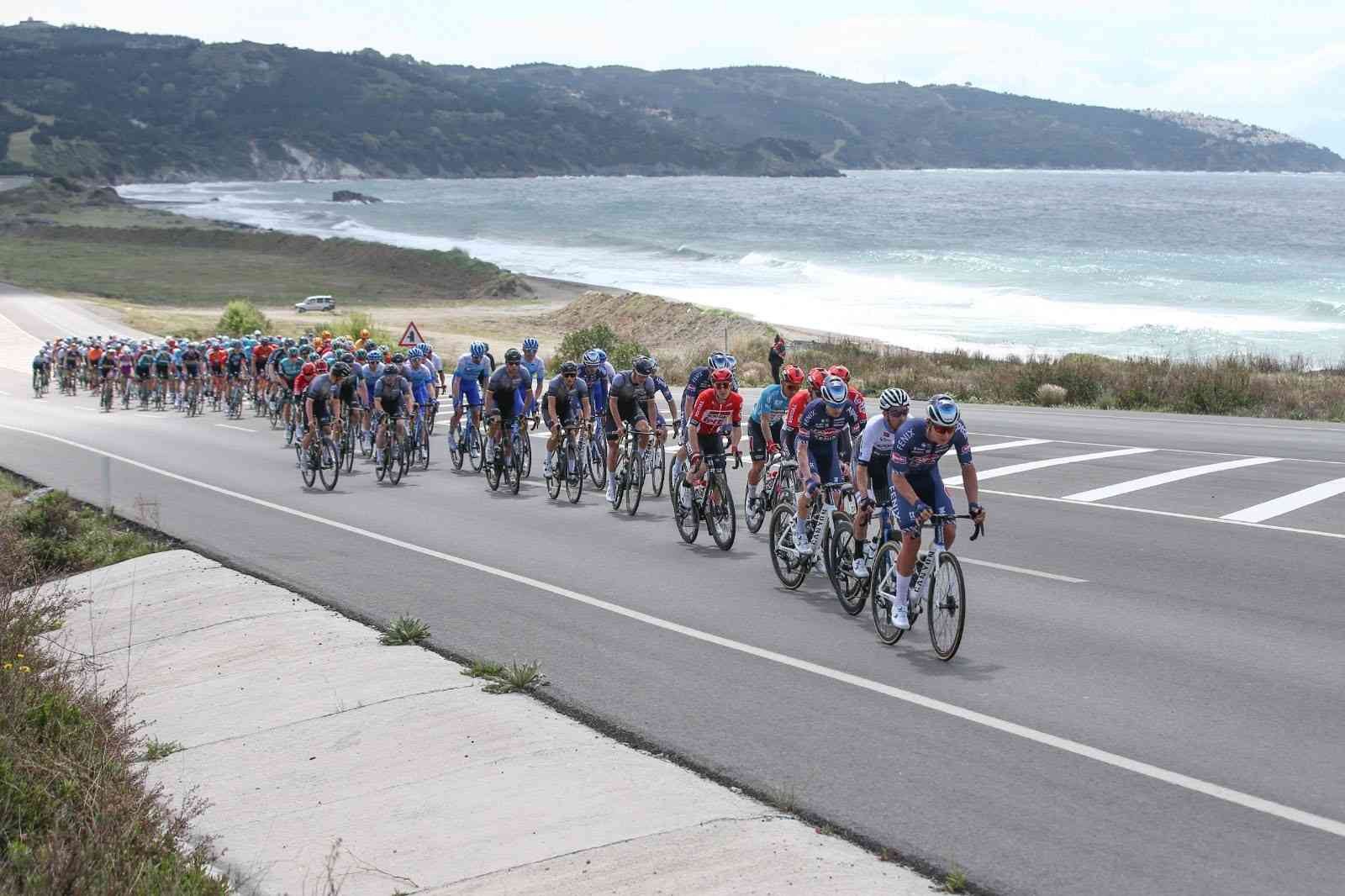 Bisiklet turunda yaşanan kazaya ilişkin Türkiye Bisiklet Federasyonu’ndan açıklama 57. Cumhurbaşkanlığı Bisiklet Turu’nun Selçuk-Alaçatı etabında yaşanan kaza ile ilgili Türkiye Bisiklet Federasyonu’ndan yapılan açıklamada ...