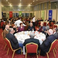 Bursa Kent Konseyi ailesi iftarda buluştu Bursa Kent Konseyi ailesi, Geleneksel Ramazan Buluşması’nda bir araya geldi. Topluma yönelik faydalı çalışmalarıyla bir ‘Bursa markası’ olan ve ...