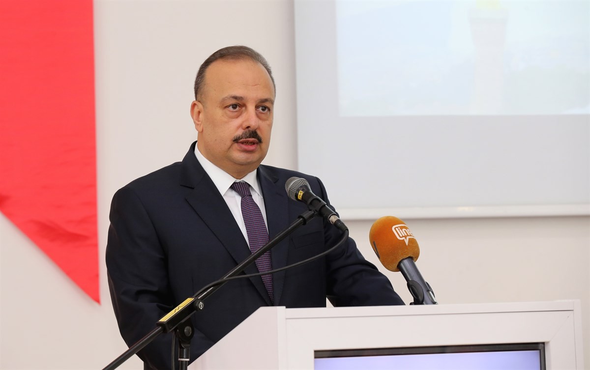 Bursa Valiliği koordinasyonunda Bursa İl Sağlık Müdürlüğü tarafından bağımlılıkla mücadele çalışmaları çerçevesinde düzenlenen ve iki gün sürecek ...