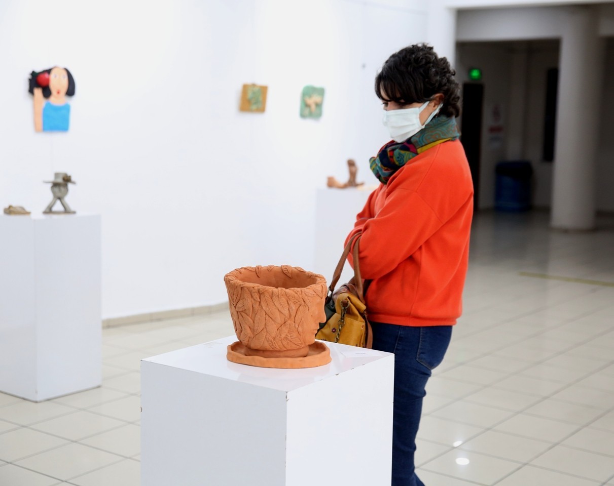 Bursa’da heykel atölyesinin eserleri sergilendi Nilüfer Belediyesi Heykel Atölyesi kursiyerlerinin eserleri izlenime sunuldu. Nilüfer Belediyesi Heykel Atölyesi kursiyerlerinin figüratif seçme ...