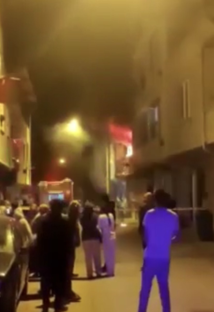 Bursa’da sahur vakti ev alev alev yandı Bursa’da sahur vakti bir ev alevlere teslim oldu. Evde bulunan aile canını zor kurtarırken, mahalle sakinleri sokağa döküldü. . Yangın, merkez ...
