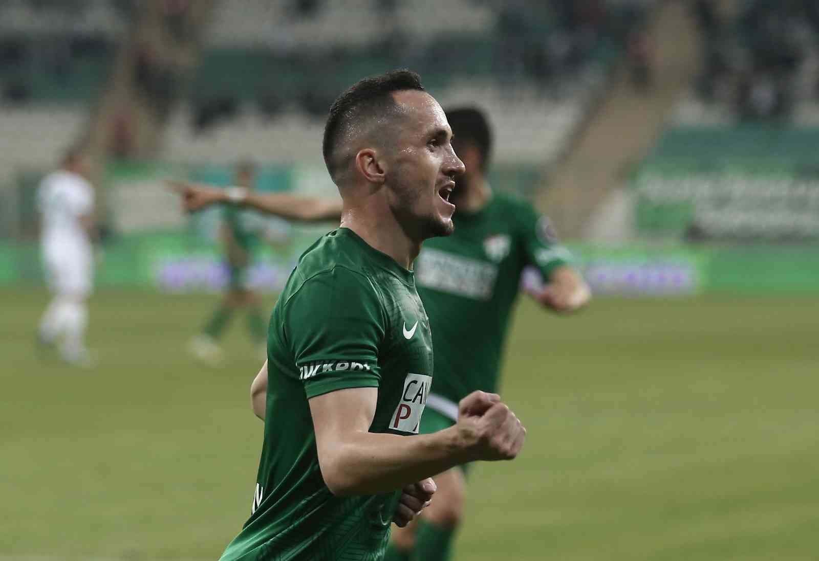 Bursaspor deplasmanda Manisa FK ile karşılaşacak Bursaspor, Spor Toto 1. Lig’in 35. haftasında deplasmanda Manisa FK’ya konuk oluyor. Mümin Özkasap Stadyumu’nda yarın oynanacak olan mücadele her ...