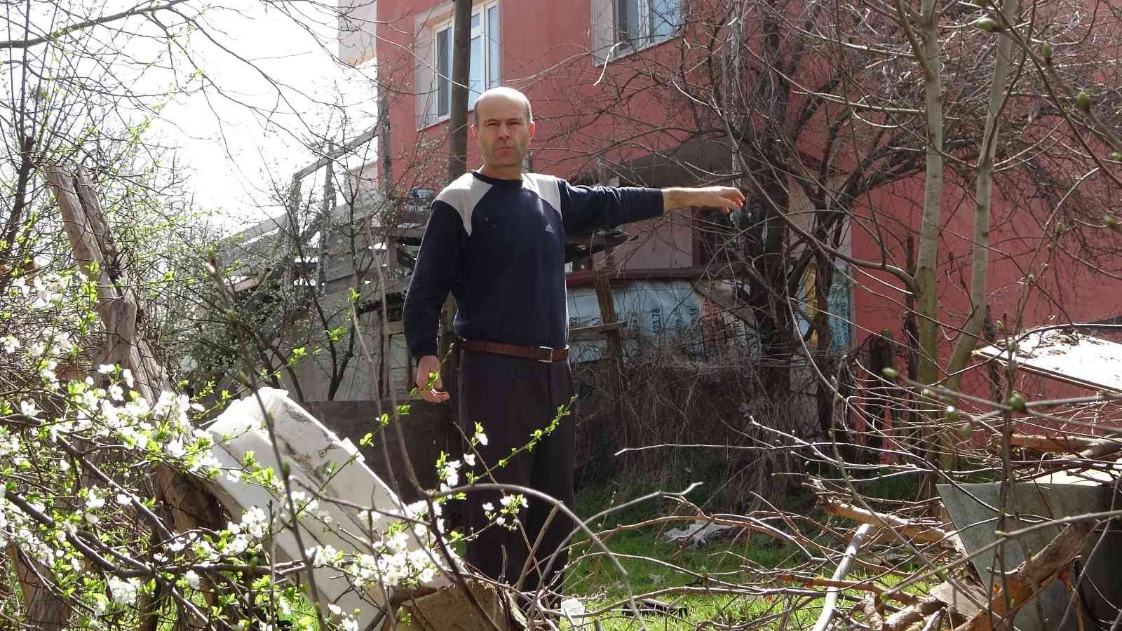 Tekirdağ’ın Çorlu ilçesinde yapılacak olan yol çalışması nedeniyle evlerinin yıkılacağını kaydeden vatandaşlar Cumhuriyet Halk Partili (CHP ...