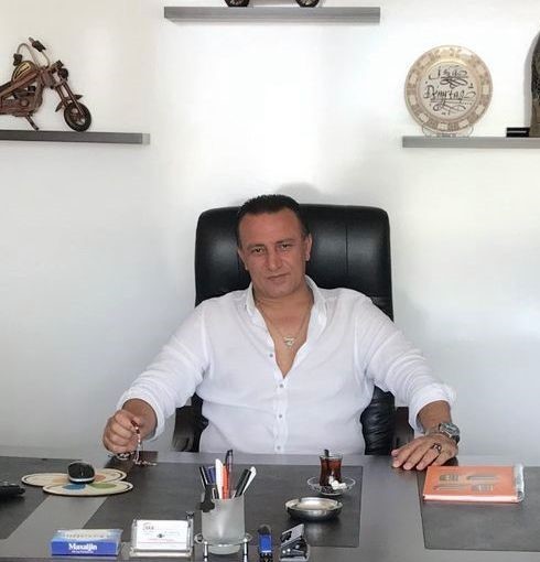 Cinayet zanlısının barını alev alev kundakladılar Bursa’da geçtiğimiz günlerde barın önünde iki kişi arasında yaşanan silahlı kavganın ardından bir kişi ağır yaralandı, bir kişi de hayatını ...