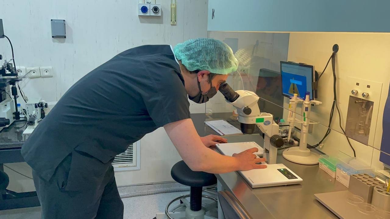 Covid döneminde tüp bebek başvuruları arttı Çocuk sahibi olmak isteyen kadınlarda korona virüs aşısı konusunda farklı tedirginliklerin yaşandığını belirten Kadın Hastalıkları Doğum ve Tüp ...